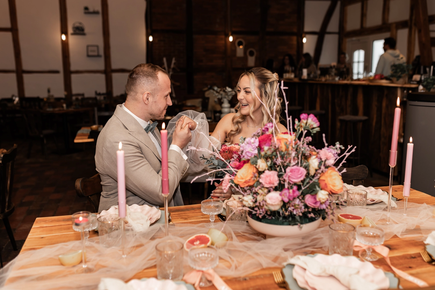 Fachwerk16, Esstische