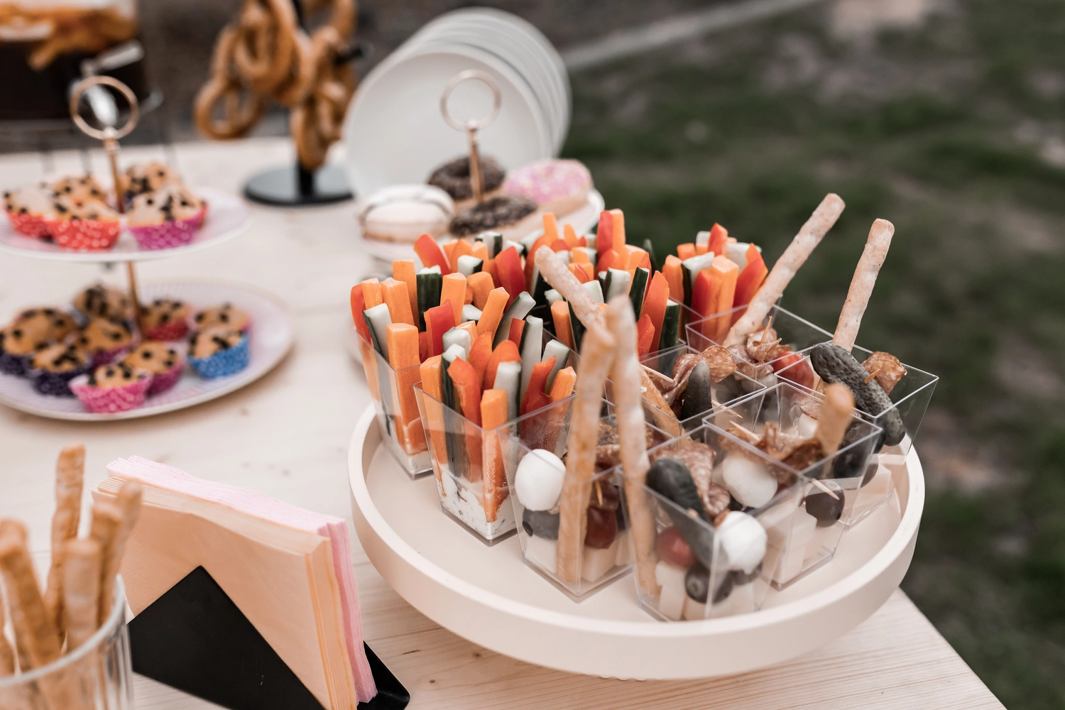 Fachwerk16, Hochzeitsstühle für die Gäste