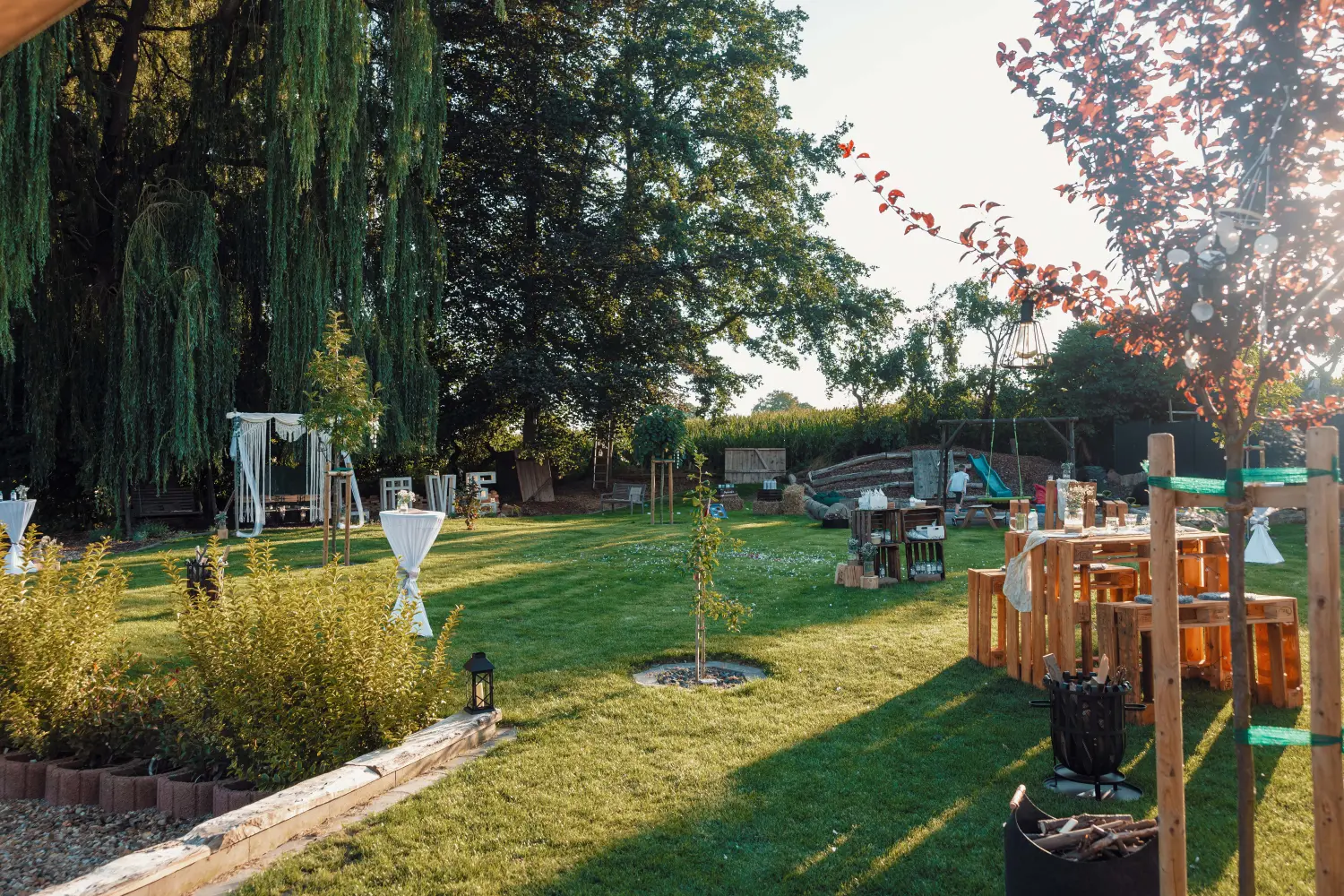 Fachwerk16, Event-Dekoartikel, Liebeszeichen, Stehtisch, Flaschen etc.